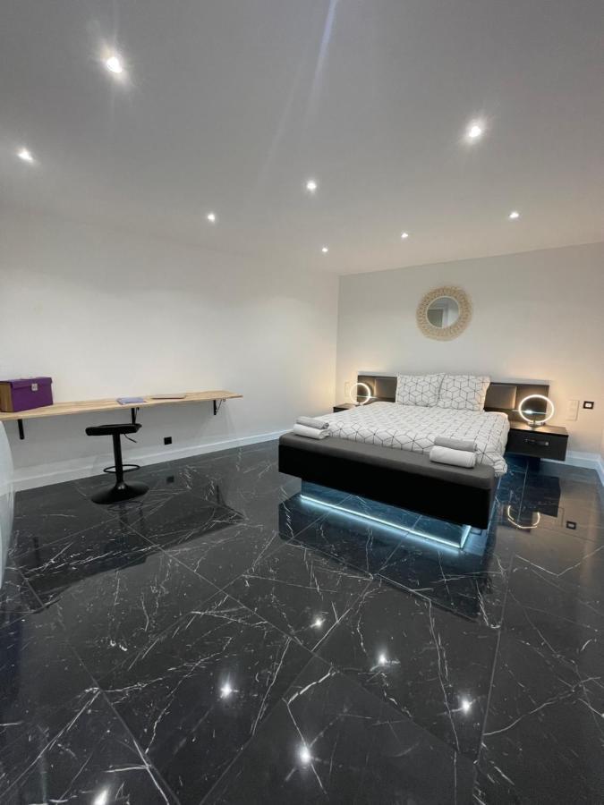 Appartement Hors Du Commun Avec Son Jacuzzi Salies-de-Béarn Buitenkant foto