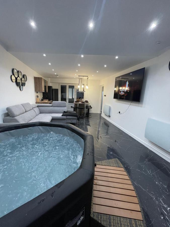 Appartement Hors Du Commun Avec Son Jacuzzi Salies-de-Béarn Buitenkant foto